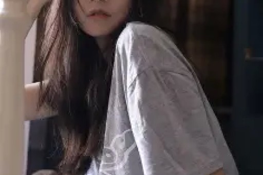 内娱开年地震！30岁网红司晓迪爆料睡遍顶流48小时反转封账号